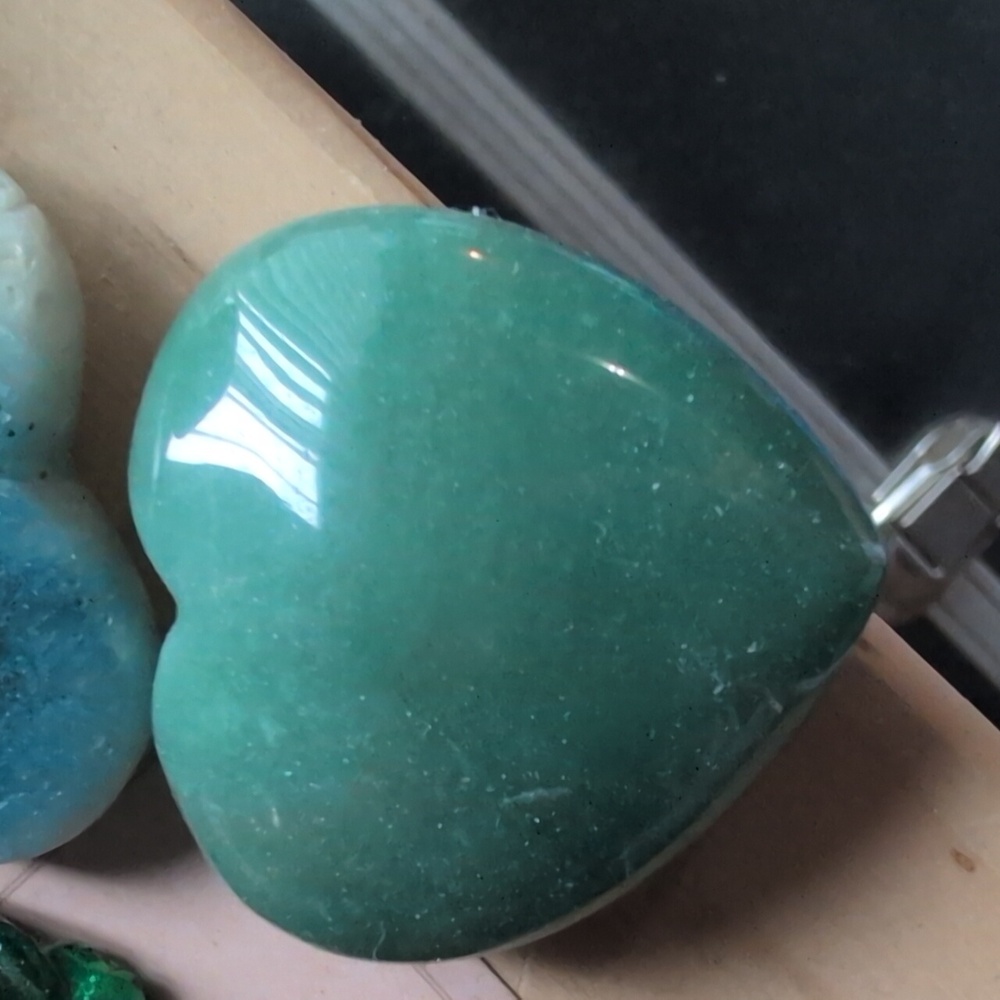 Green aventurine heart